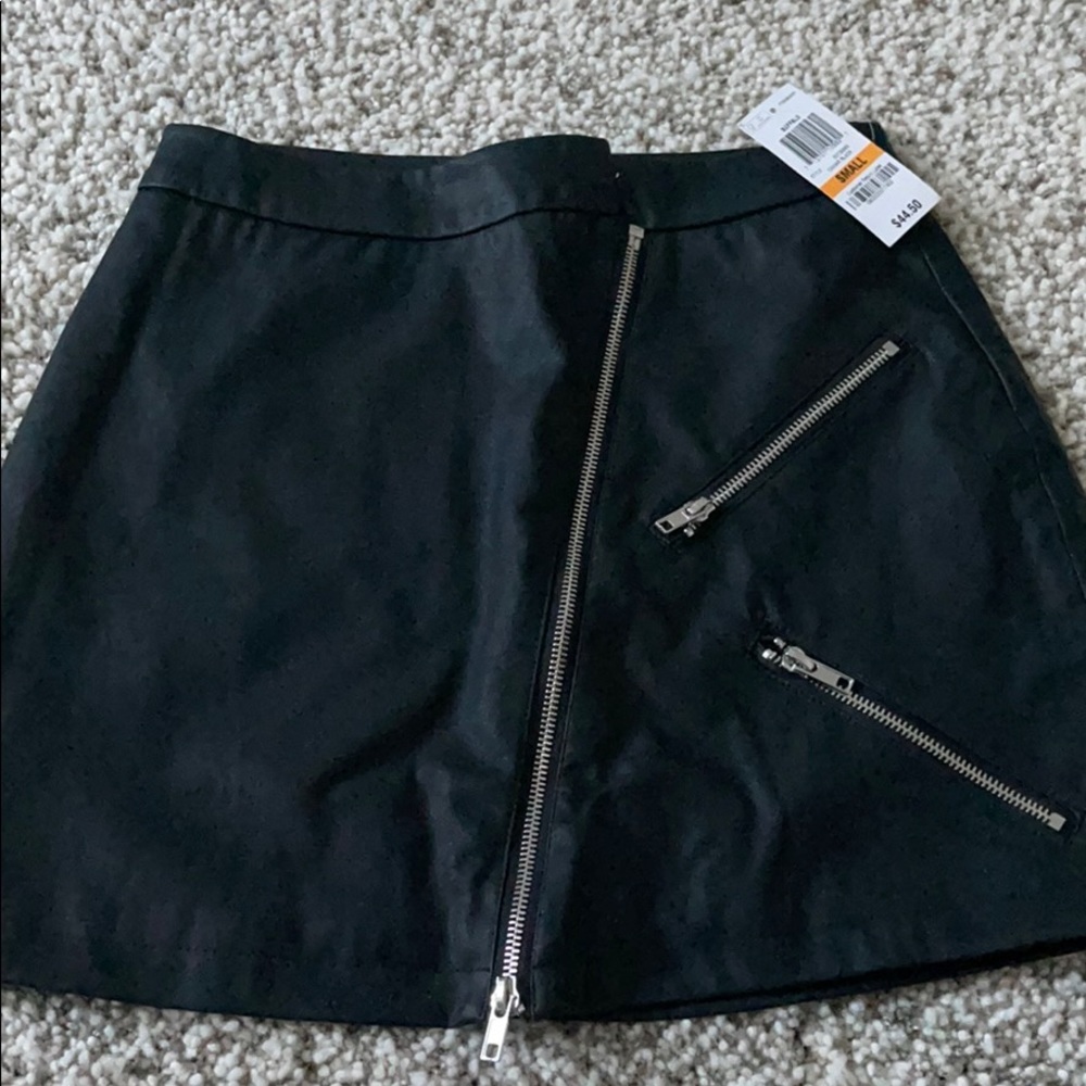 Leather skirt with zip front closure